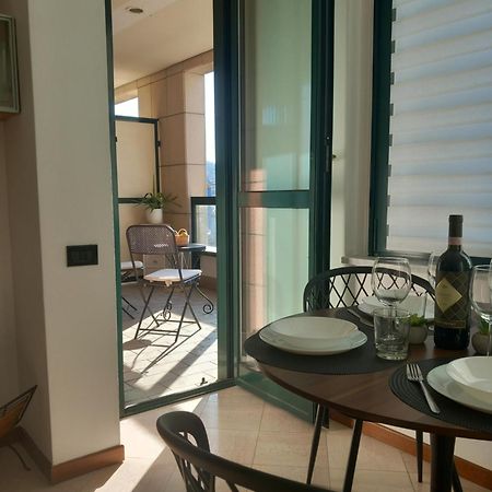 Апартаменты Bilocale Con Terrazzo E Box Auto Su Richiesta Комо Экстерьер фото