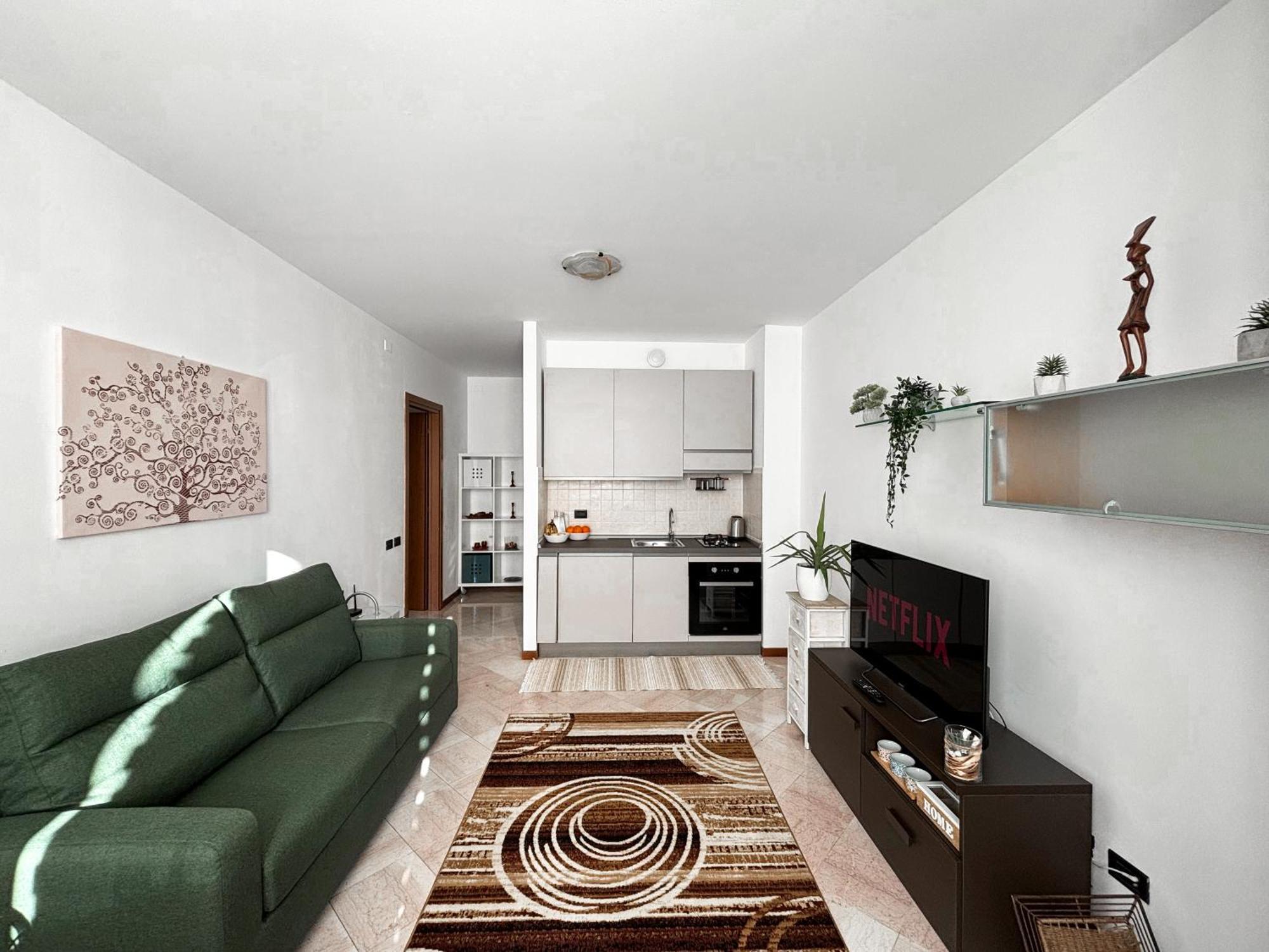 Апартаменты Bilocale Con Terrazzo E Box Auto Su Richiesta Комо Экстерьер фото