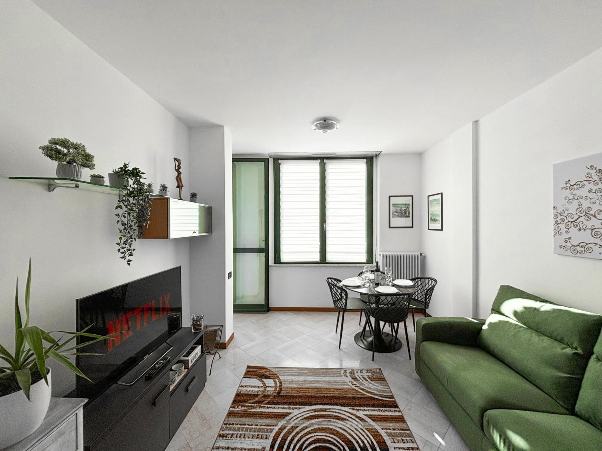 Апартаменты Bilocale Con Terrazzo E Box Auto Su Richiesta Комо Экстерьер фото